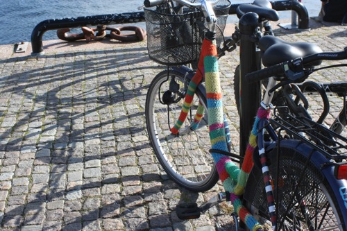 guerilla knitting