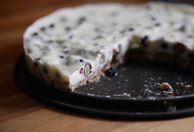 No-Bake-Yogurt-Blueberry-Cake-by-Anna-Brones-2-670x456